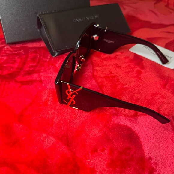 Saint Laurent Statement Black Shades – Gold Logo Glam main image 11